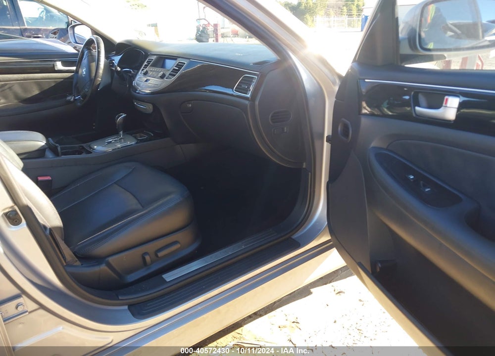2013 HYUNDAI GENESIS 3.8 VIN: KMHGC4DDXDU215678