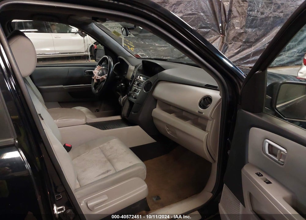 2013 HONDA PILOT LX VIN: 5FNYF4H26DB064338