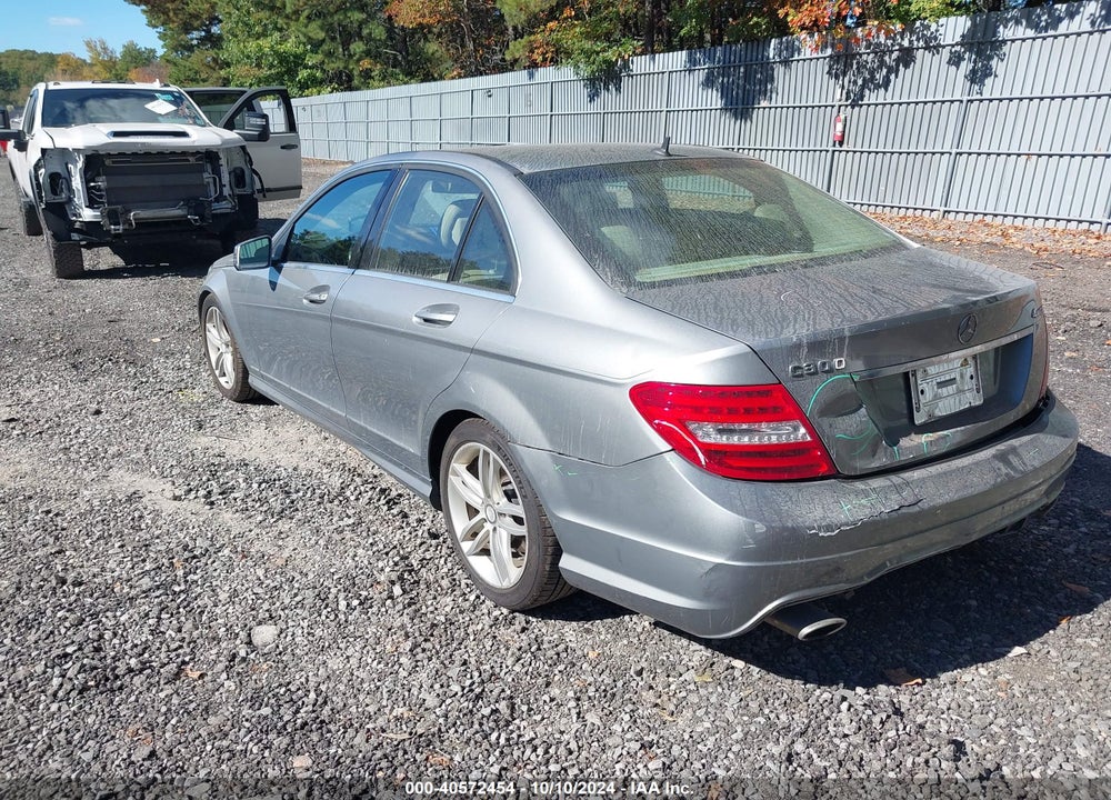 2012 MERCEDES-BENZ C 300 LUXURY 4MATIC/SPORT 4MATIC VIN: WDDGF8BB9CR225906