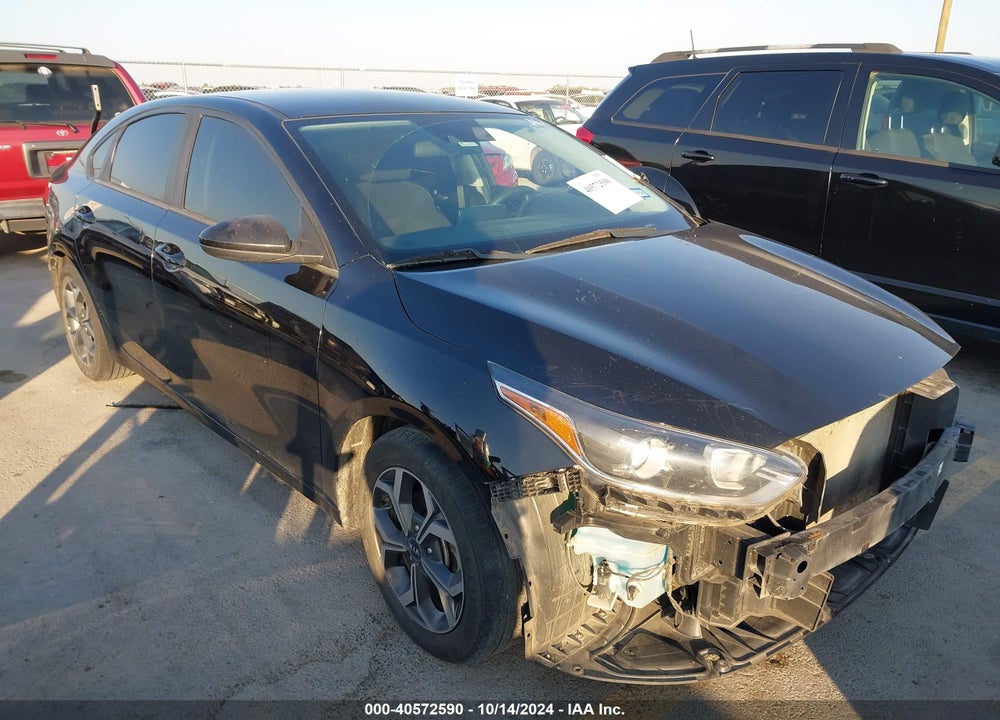2019 KIA FORTE LXS VIN: 3KPF24ADXKE114885
