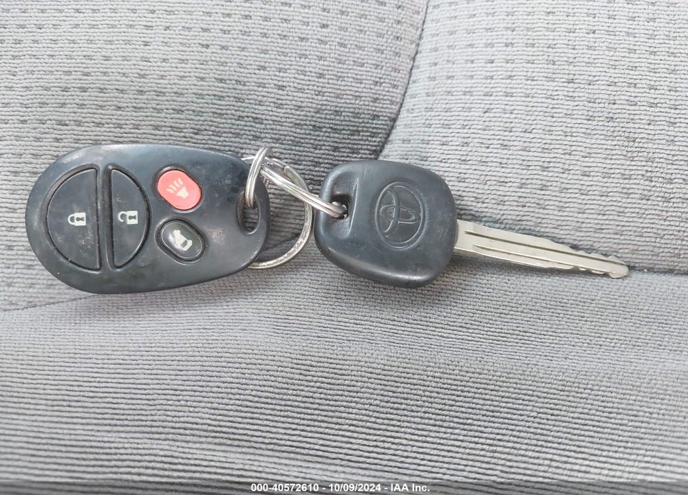 2005 TOYOTA SIENNA LE VIN: 5TDZA23C75S323777