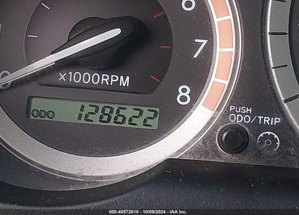 2005 TOYOTA SIENNA LE VIN: 5TDZA23C75S323777