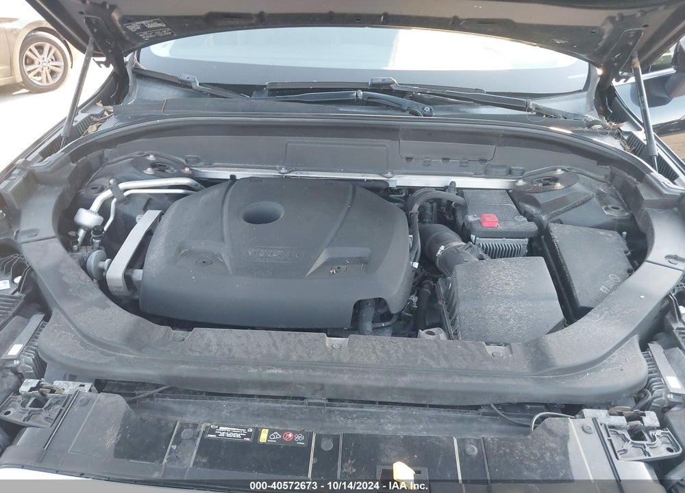 2018 VOLVO XC60 T5 INSCRIPTION VIN: YV4102RL1J1037421