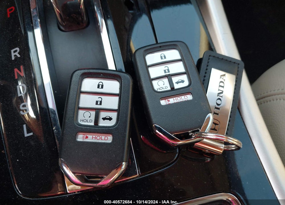 2017 HONDA ACCORD EX-L VIN: 1HGCR2F83HA194770