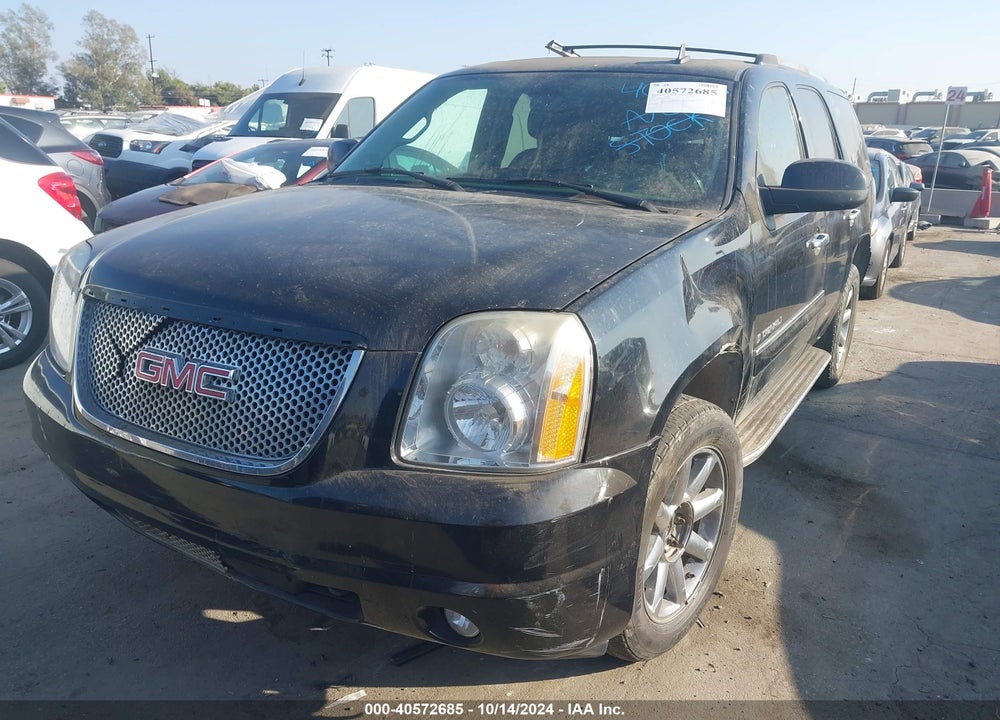 2007 GMC YUKON DENALI VIN: 1GKFK63827J209452