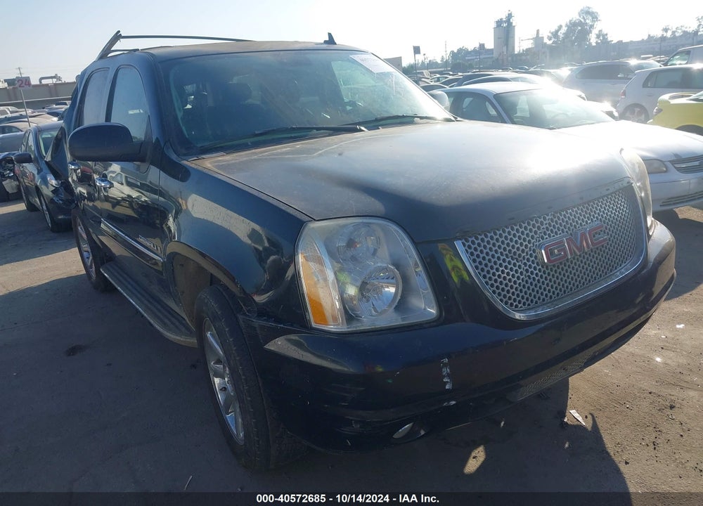 2007 GMC YUKON DENALI VIN: 1GKFK63827J209452