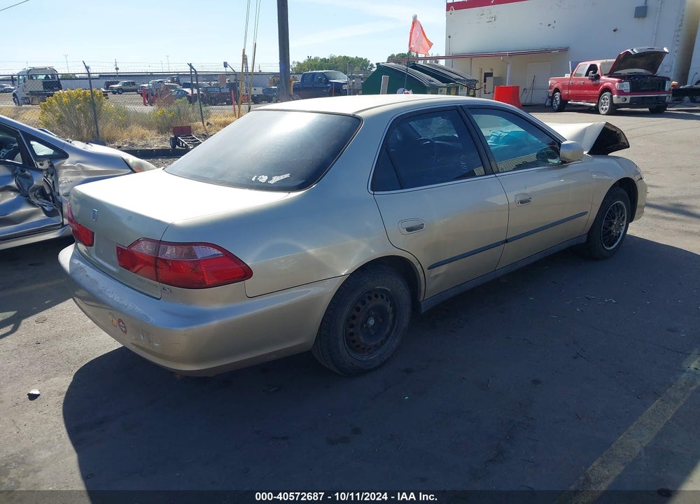 2000 HONDA ACCORD 2.3 LX VIN: JHMCG5646YC016910