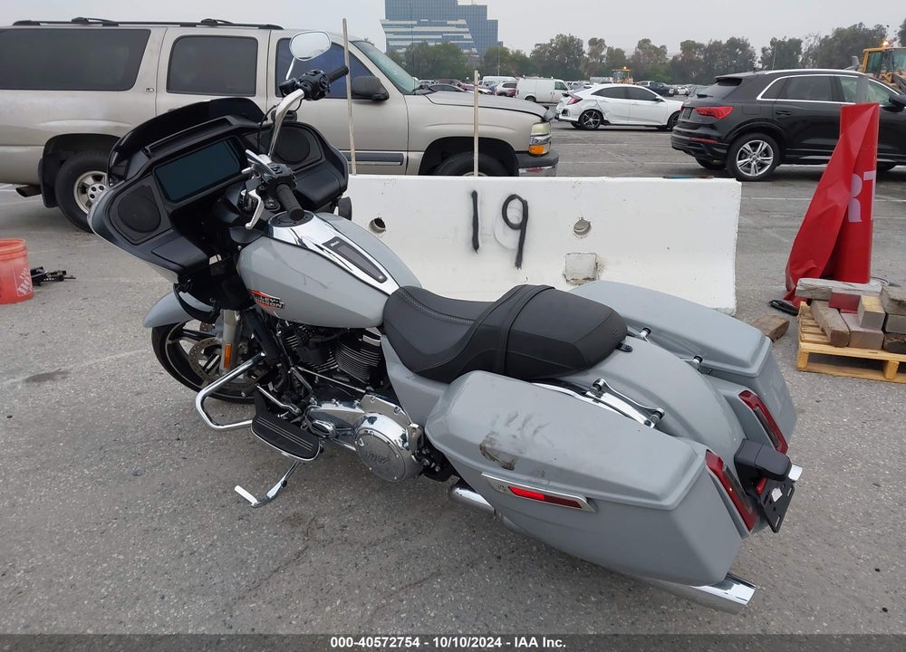 2024 HARLEY-DAVIDSON FLTRX VIN: 1HD1KH722RB611197