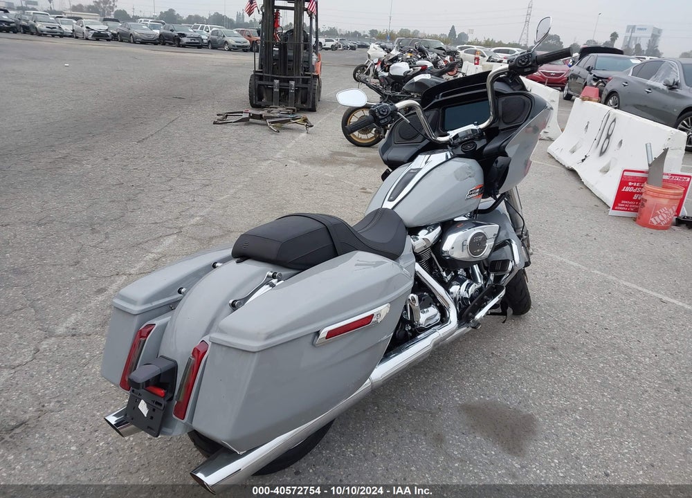 2024 HARLEY-DAVIDSON FLTRX VIN: 1HD1KH722RB611197