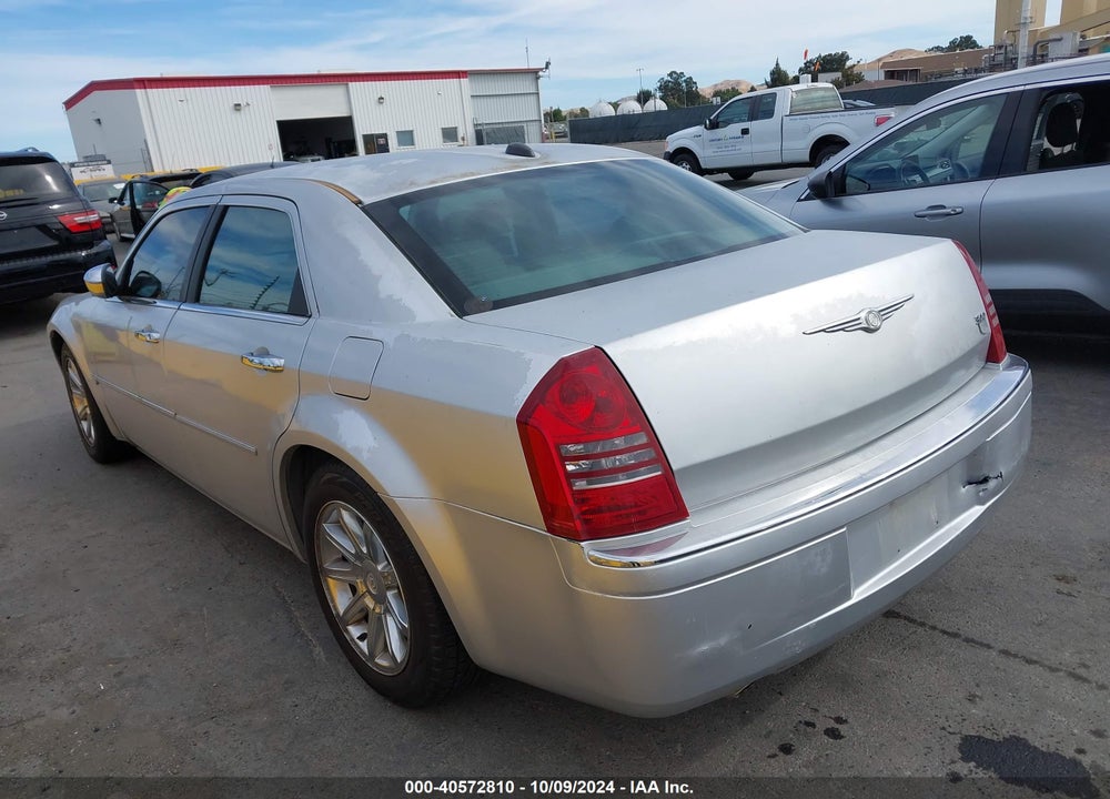 2005 CHRYSLER 300C VIN: 2C3JA63H15H132536