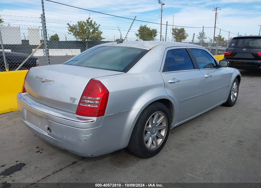 2005 CHRYSLER 300C VIN: 2C3JA63H15H132536