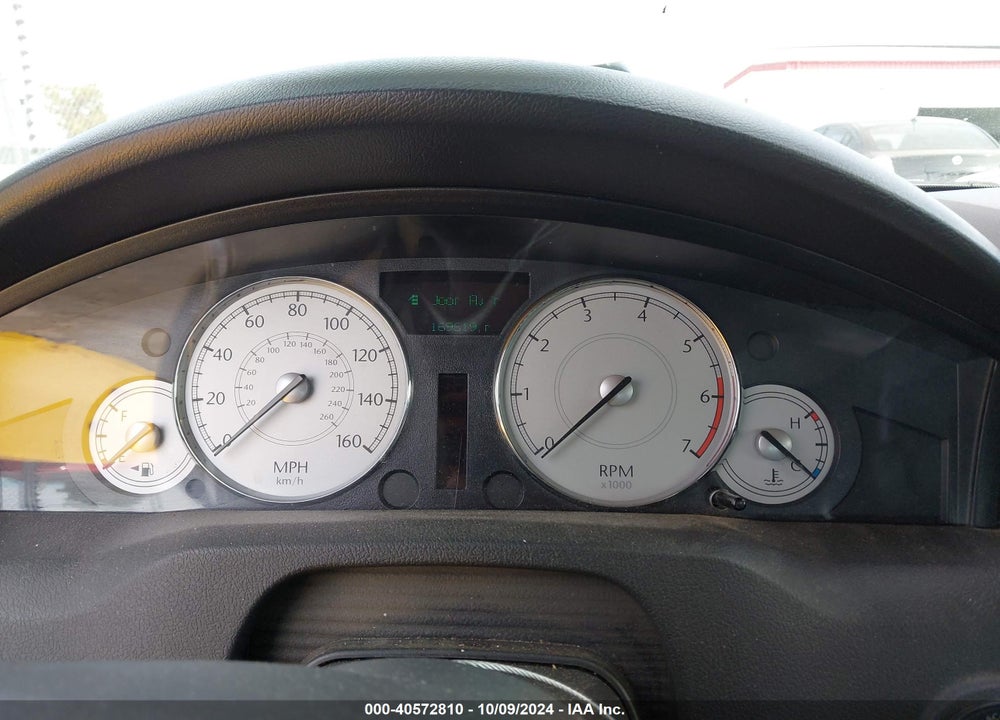 2005 CHRYSLER 300C VIN: 2C3JA63H15H132536