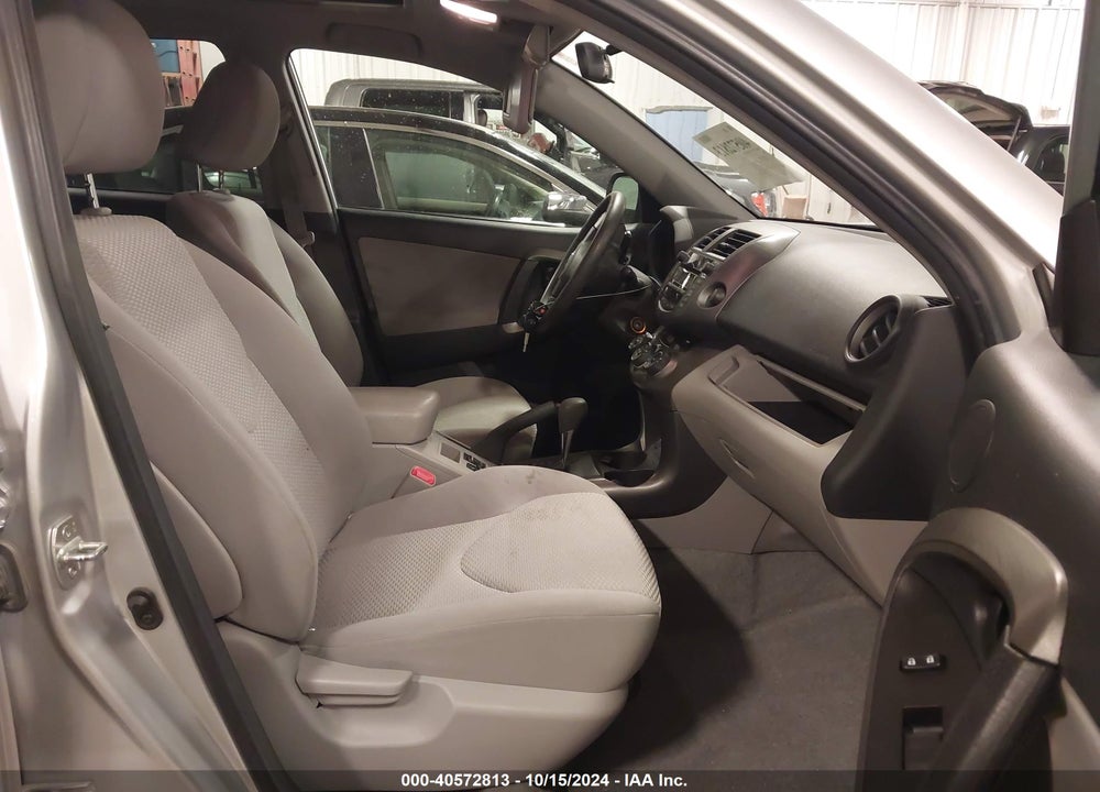 2011 TOYOTA RAV4 VIN: 2T3BF4DV5BW096193