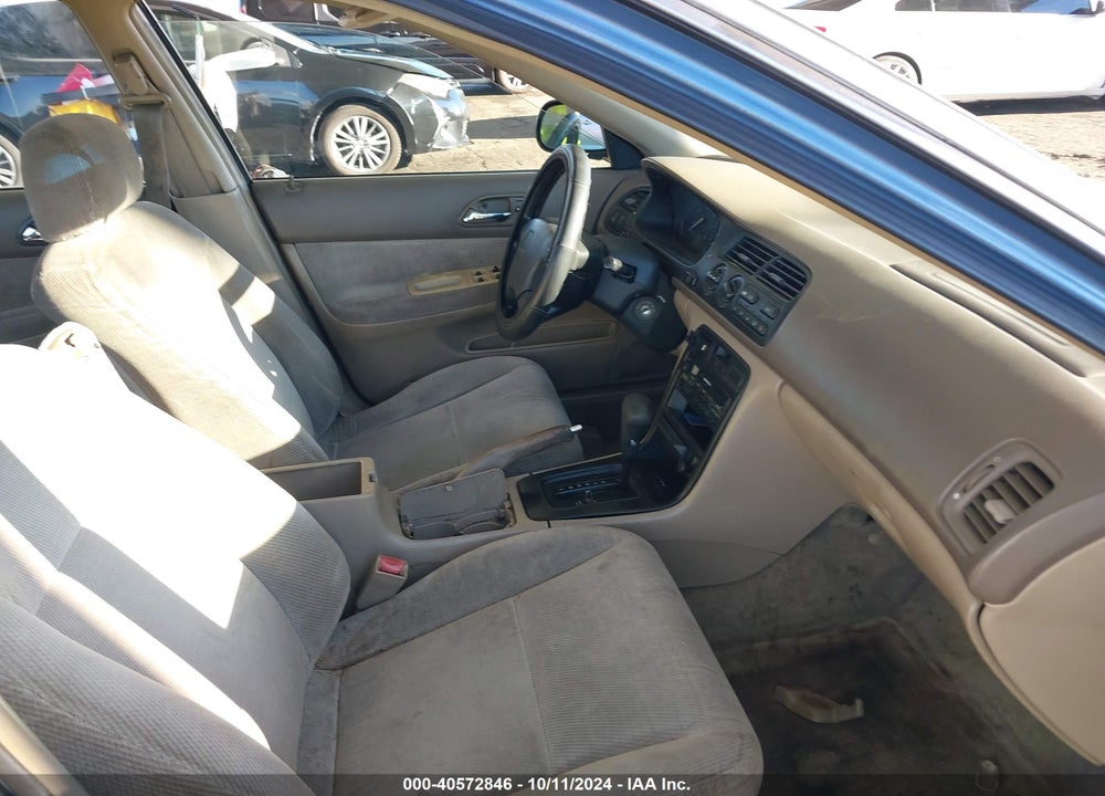 1996 HONDA ACCORD LX/EX VIN: 1HGCD5630TA046296
