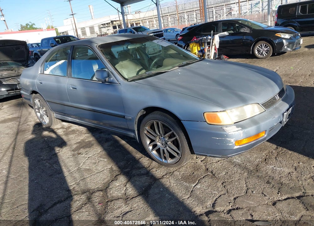 1996 HONDA ACCORD LX/EX VIN: 1HGCD5630TA046296