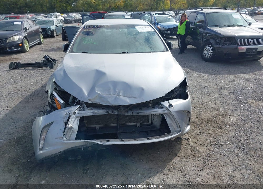 2015 TOYOTA CAMRY SE VIN: 4T1BF1FK3FU045730