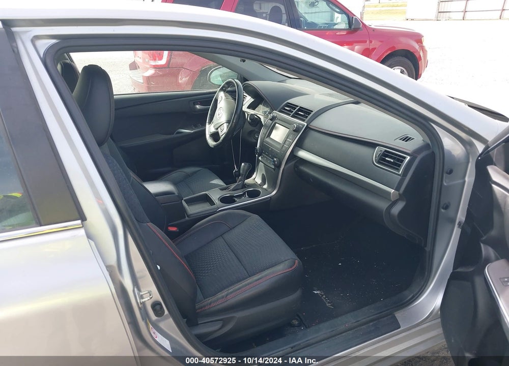 2015 TOYOTA CAMRY SE VIN: 4T1BF1FK3FU045730