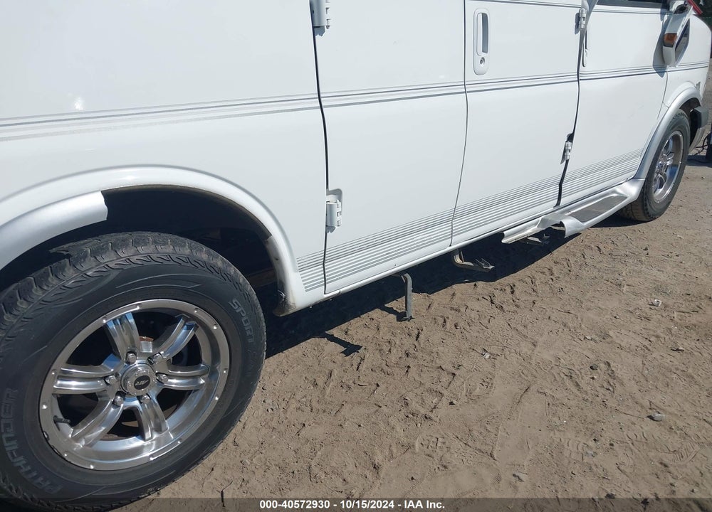 2010 CHEVROLET EXPRESS 1500 UPFITTER VIN: 1GBUGEB42A1110400