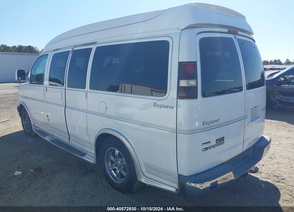 2010 CHEVROLET EXPRESS 1500 UPFITTER VIN: 1GBUGEB42A1110400
