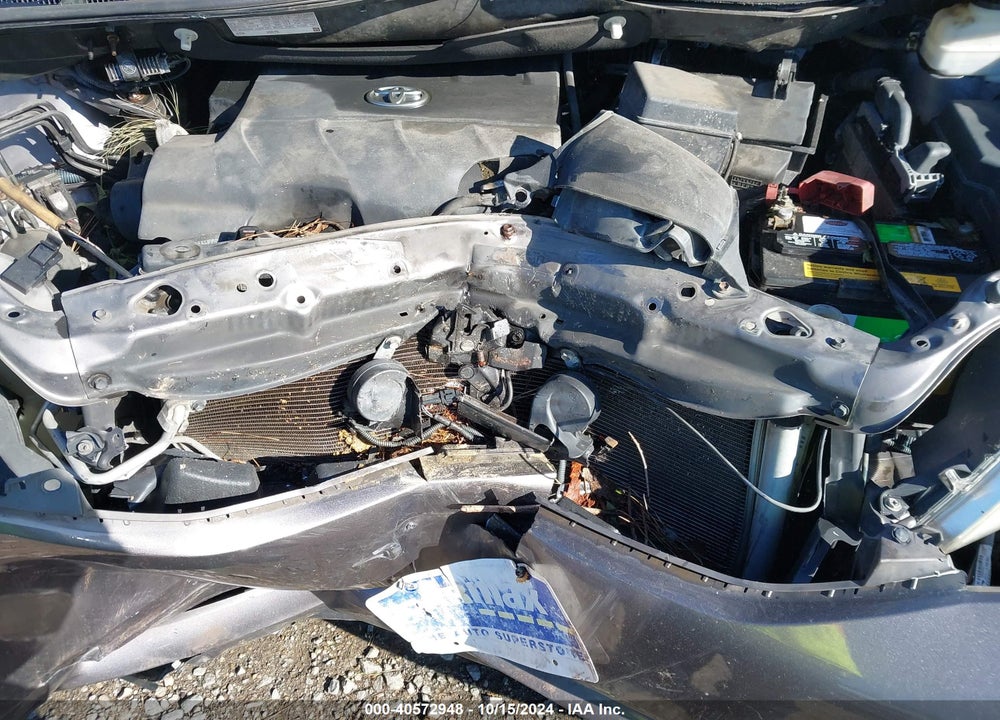 2013 TOYOTA SIENNA XLE V6 8 PASSENGER VIN: 5TDYK3DC2DS322872
