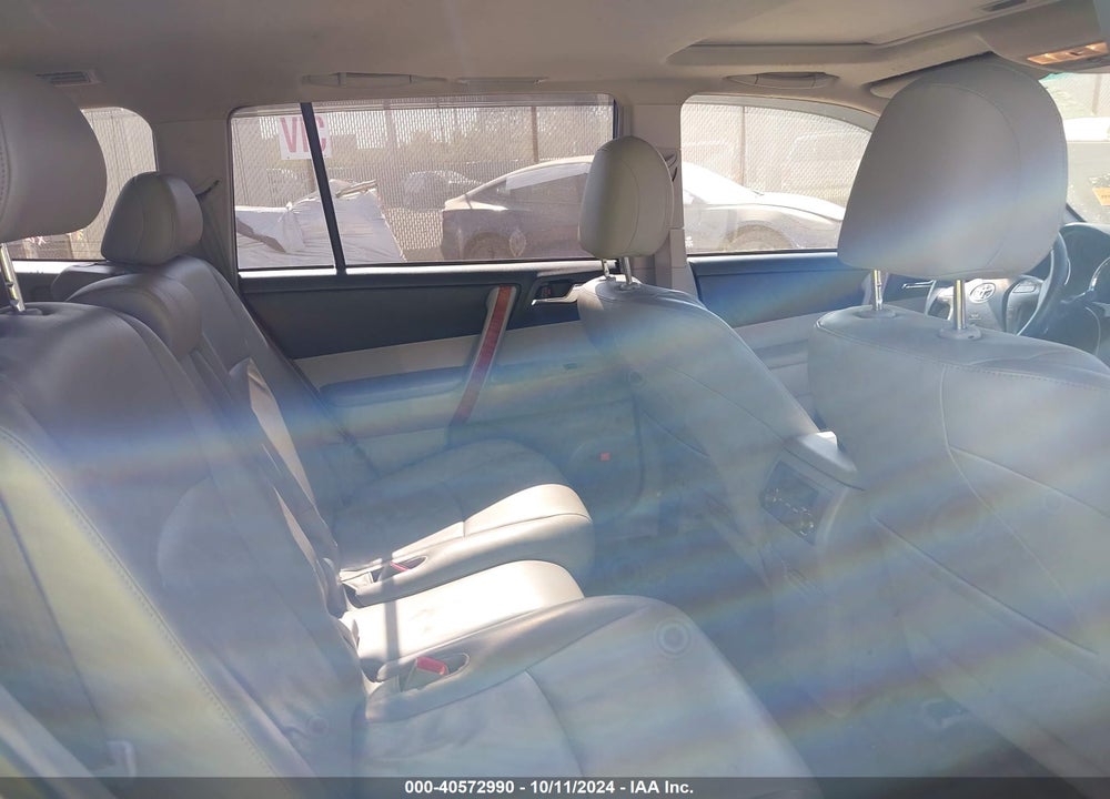 2008 TOYOTA HIGHLANDER LIMITED VIN: JTEES42A282082077