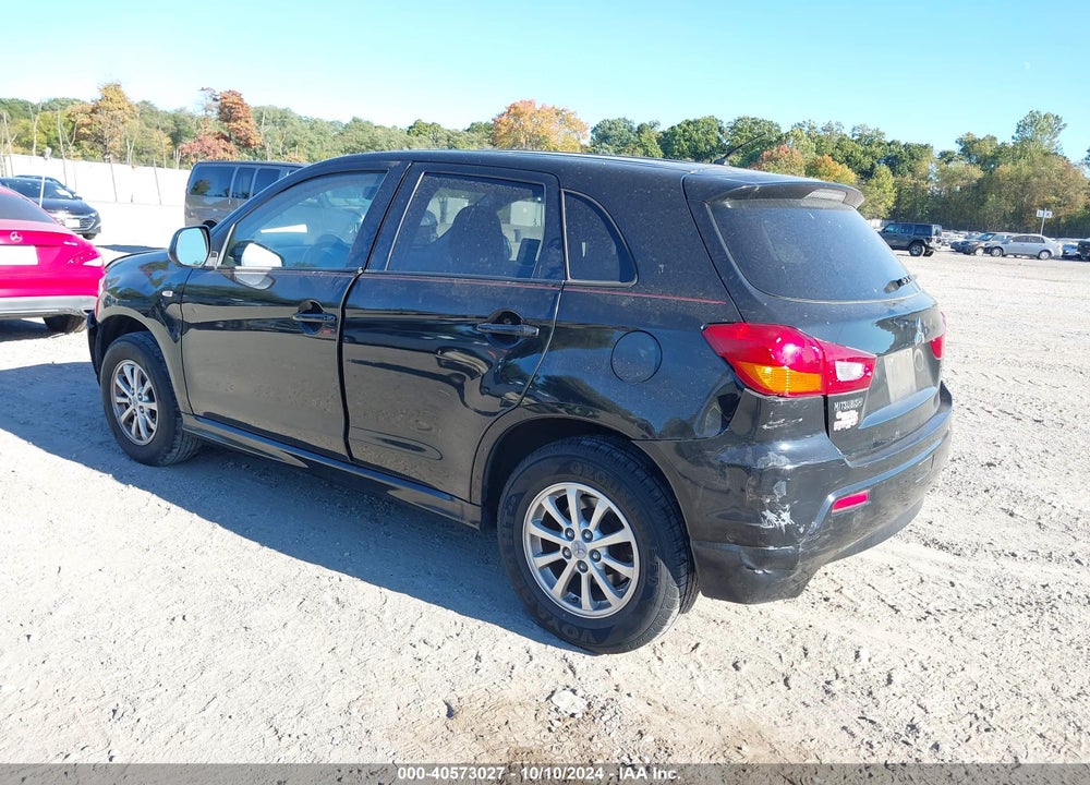 2011 MITSUBISHI OUTLANDER SPORT ES VIN: JA4AP3AU2BZ017331