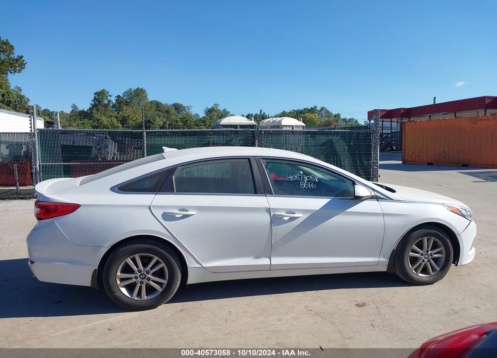 2015 HYUNDAI SONATA SE VIN: 5NPE24AF8FH207077