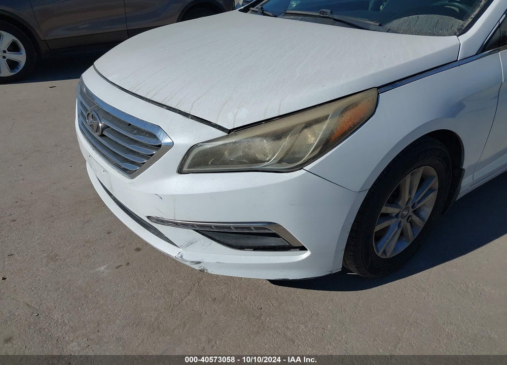 2015 HYUNDAI SONATA SE VIN: 5NPE24AF8FH207077