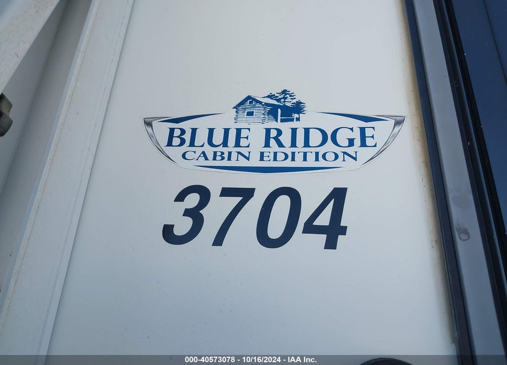 2010 BLUE CABIN 2950 VIN: 4X4FBLN28AG096432