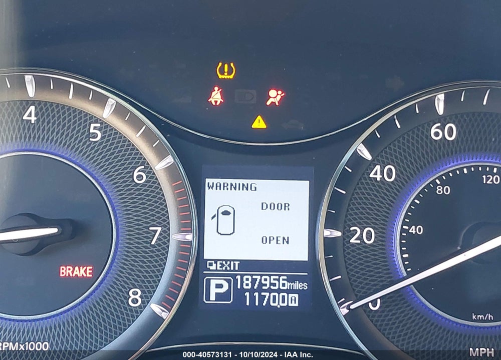2015 INFINITI QX80 VIN: JN8AZ2NFXF9574374