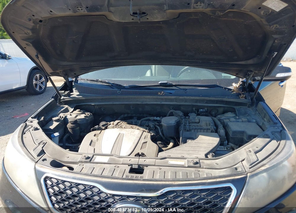 2011 KIA SORENTO SX V6 VIN: 5XYKW4A27BG160713