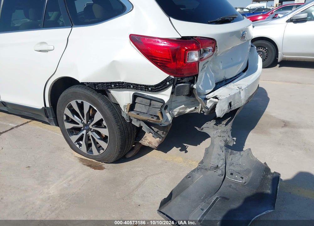 2015 SUBARU OUTBACK 2.5I LIMITED VIN: 4S4BSANC1F3302332