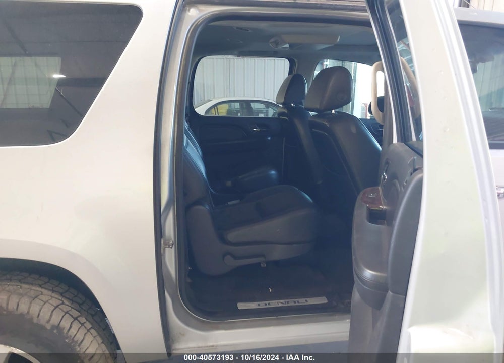 2012 GMC YUKON XL 1500 DENALI VIN: 1GKS2MEFXCR174573