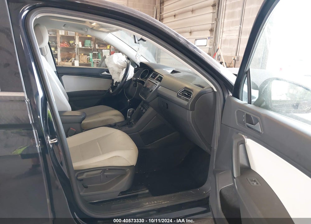 2019 VOLKSWAGEN TIGUAN 2.0T SE/2.0T SEL/2.0T SEL R-LINE/2.0T SEL R-LINE BLACK VIN: 3VV2B7AXXKM091013