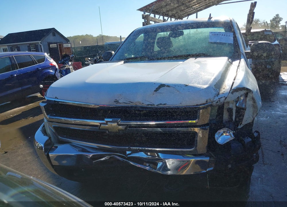 2008 CHEVROLET SILVERADO 2500HD WORK TRUCK VIN: 1GCHC24K08E110322