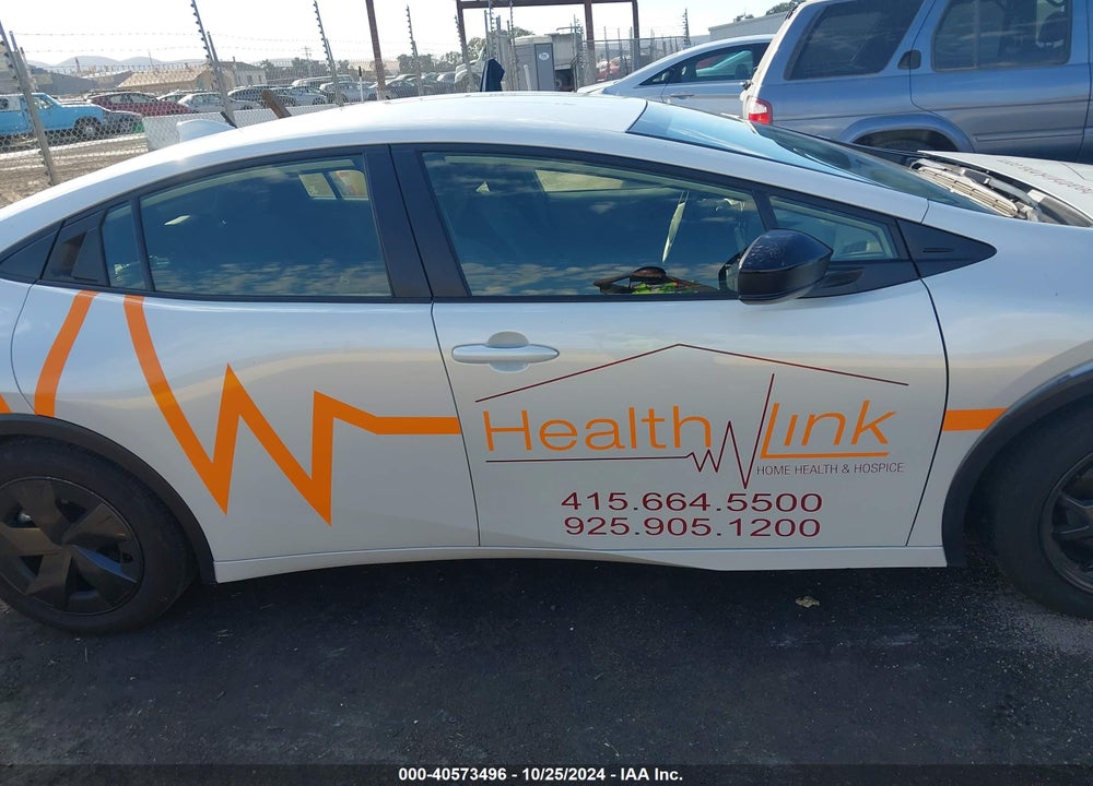 2024 TOYOTA PRIUS LE VIN: JTDACAAU7R3015898