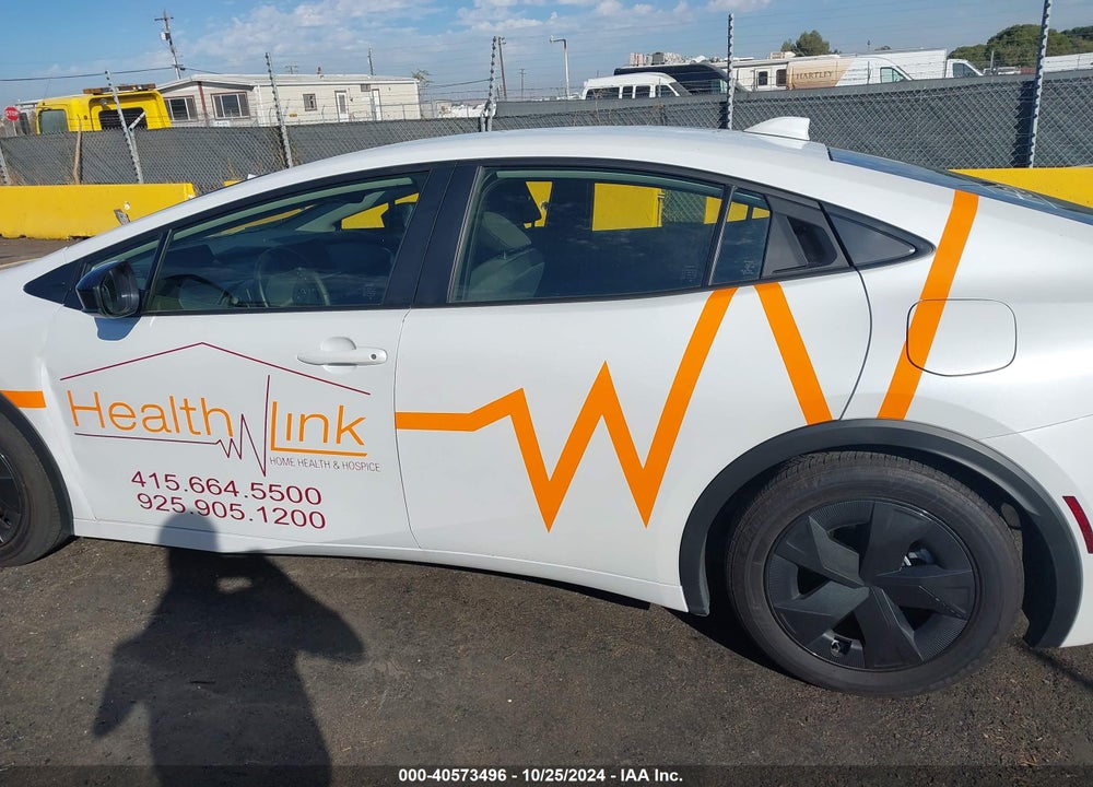 2024 TOYOTA PRIUS LE VIN: JTDACAAU7R3015898