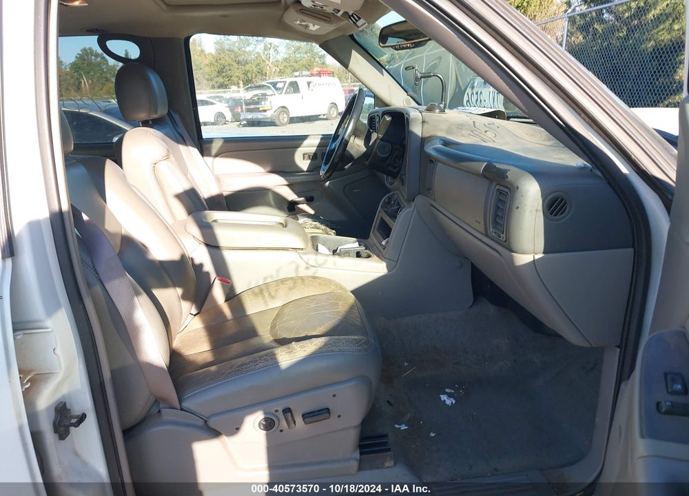 2004 CHEVROLET TAHOE LT VIN: 1GNEK13Z84J151076