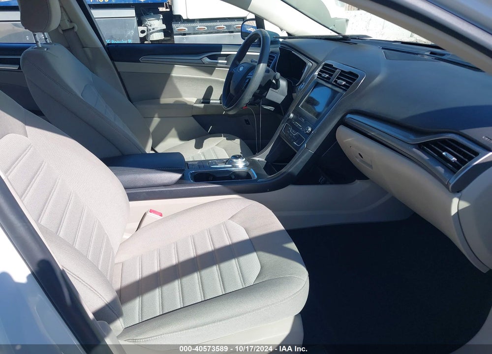 2019 FORD FUSION HYBRID SE VIN: 3FA6P0LU8KR272597
