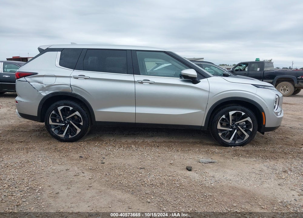 2024 MITSUBISHI OUTLANDER SE 2.5 2WD/SE BLACK EDITION S-AWC/SE BLACK EDITION W/PANO ROOF VIN: JA4J3VA82RZ072267