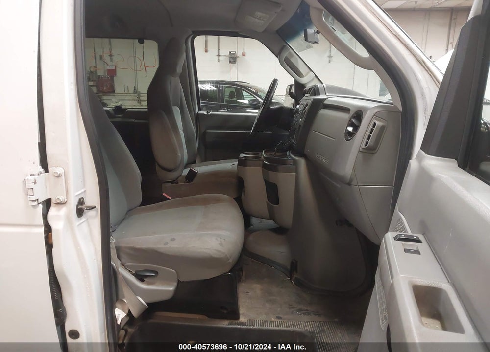2013 FORD E-350 SUPER DUTY XLT VIN: 1FBNE3BL5DDA18996