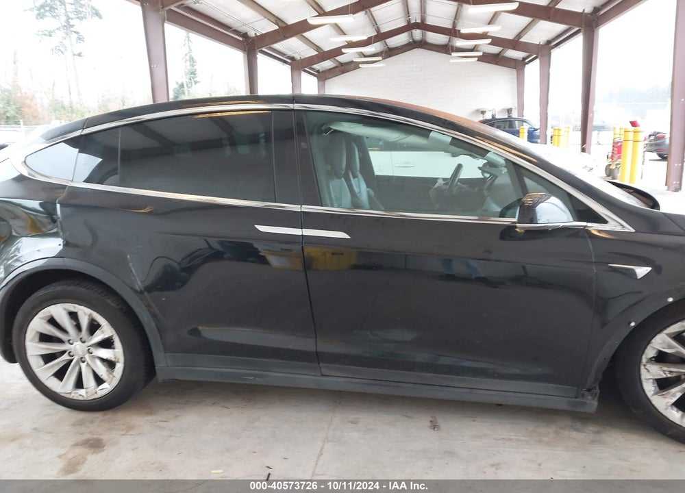 2017 TESLA MODEL X 100D/75D/90D VIN: 5YJXCBE27HF045672
