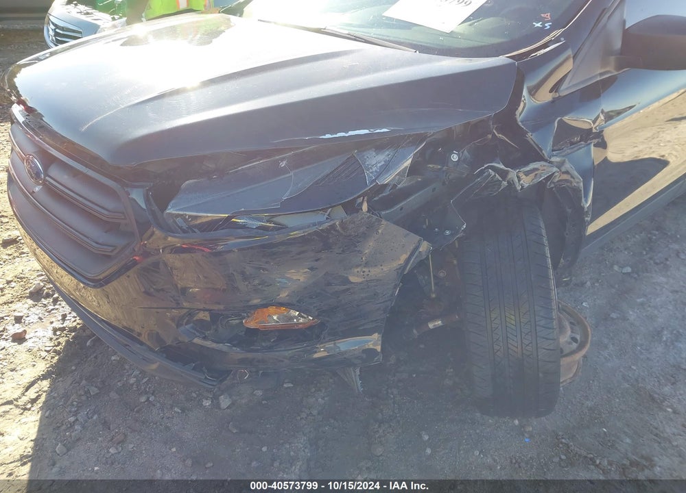 2019 FORD ESCAPE S VIN: 1FMCU0F78KUC19656