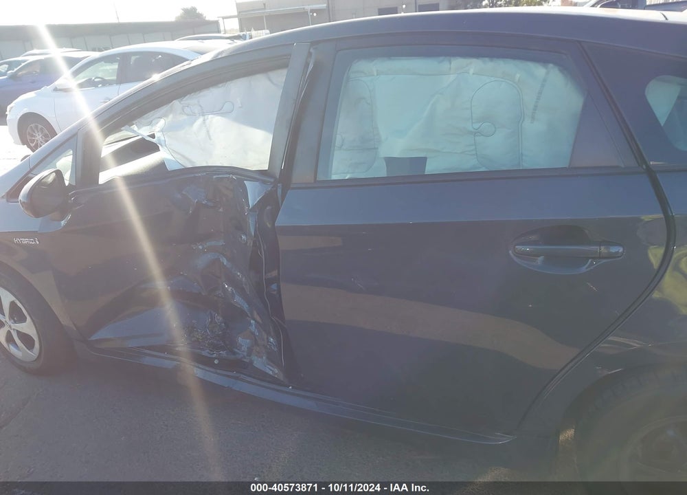 2013 TOYOTA PRIUS TWO VIN: JTDKN3DU0D1648494