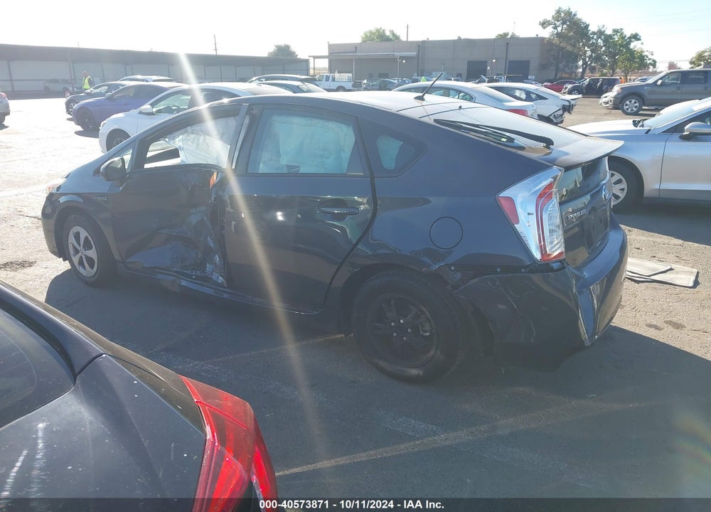 2013 TOYOTA PRIUS TWO VIN: JTDKN3DU0D1648494