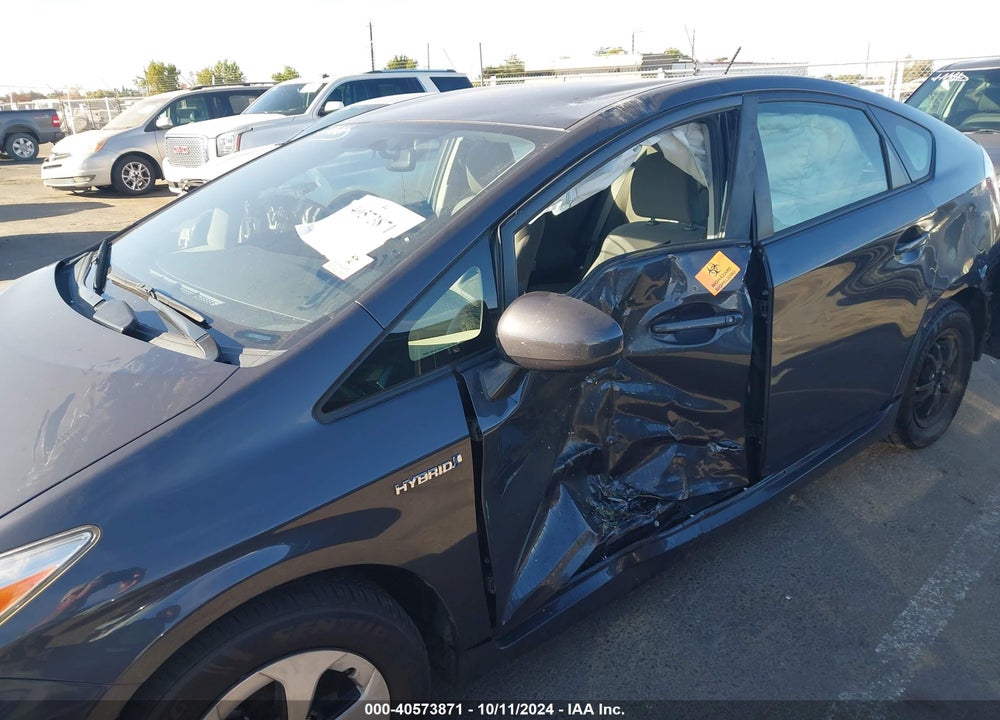 2013 TOYOTA PRIUS TWO VIN: JTDKN3DU0D1648494
