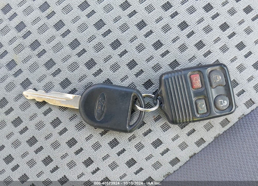 2007 FORD FOCUS S/SE/SES VIN: 1FAHP34N17W264797