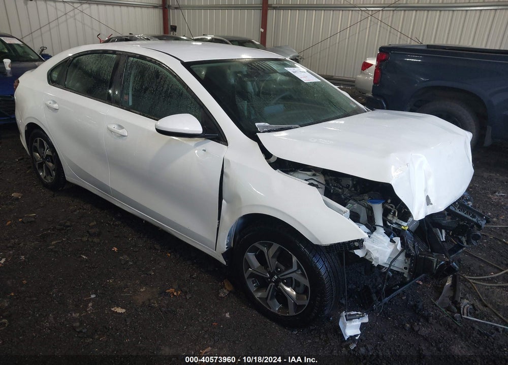 2021 KIA FORTE LXS VIN: 3KPF24AD7ME405556