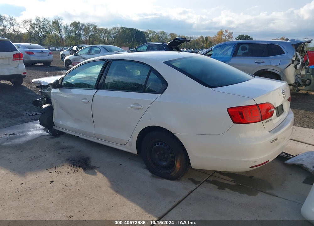 2011 VOLKSWAGEN JETTA 2.0L S VIN: 3VW2K7AJXBM390704