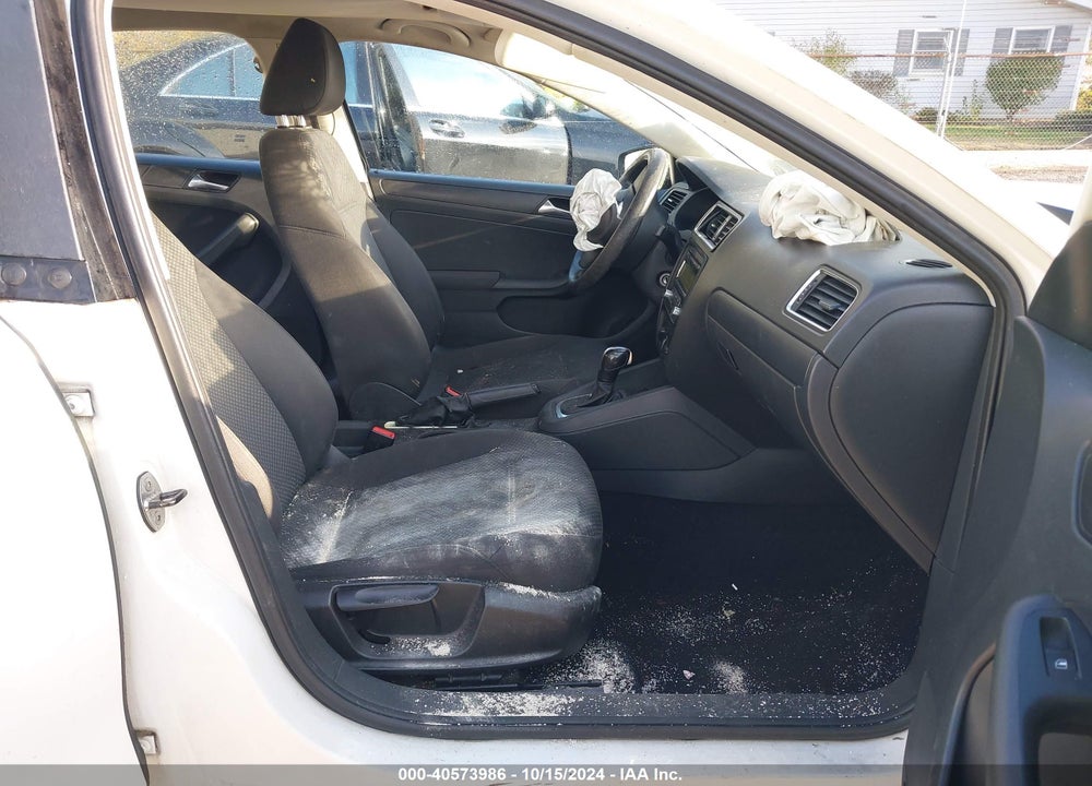 2011 VOLKSWAGEN JETTA 2.0L S VIN: 3VW2K7AJXBM390704